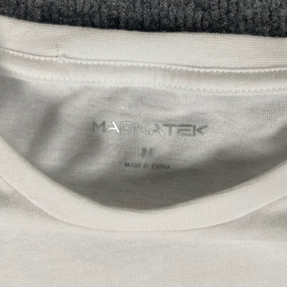 Magnatek Cropped T-shirt‎ Medium White Short Sleeve Casual Workout Top Gym Run - Picture 5 of 9